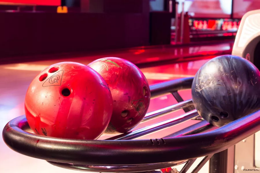 Боулинг-клуб Yalla Bowling на Sheikh Mohammad Bin Zayed Road в Дубаи: Боулинг, Игра, Game, Веселье, Funny, Bowling,