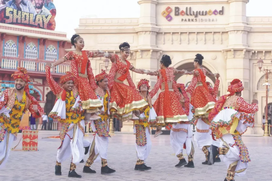 Тематический парк Bollywood Parks в Дубаи: Чилим, Для детей, Тематический парк, Кино, Сувенирные магазины, Индийское кино, Всей семьей,