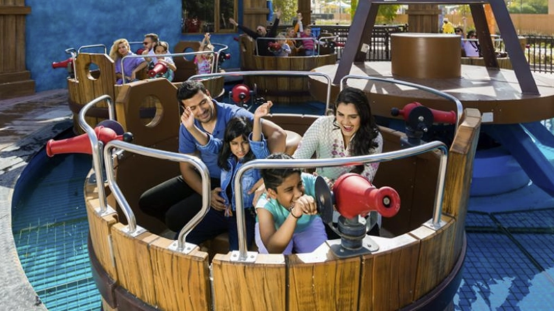 Тематический парк Bollywood Parks в Дубаи: Чилим, Для детей, Тематический парк, Кино, Сувенирные магазины, Индийское кино, Всей семьей,