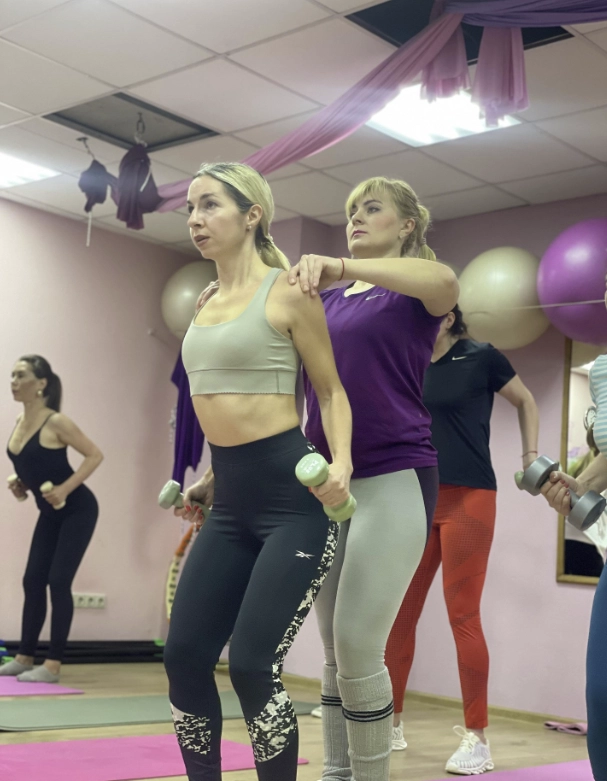 Фитнес-центр Timefit в Сочи: Развиваться, Фитнес, Зумба, Йога, Кроссфит, Отдельный женский зал, Аэробика,