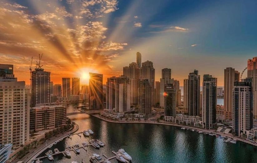 Городской пляж Dubai Marina beach в Дубаи: Пляж, Бесплатный Пляж, Пляжный Спорт, Пляжные Кафе, Пляж для Семьи, Пляжный Ресторан, Песчаный Пляж, Пляжные Развлечения, Пляжный Отдых,