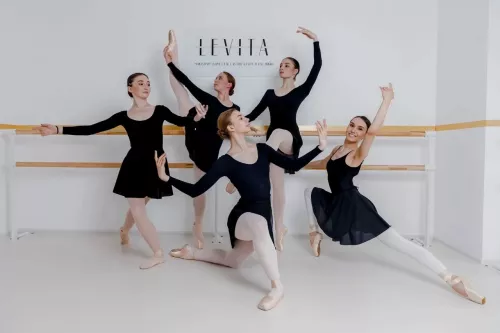 Школа танцев Levita  в  Дубаи