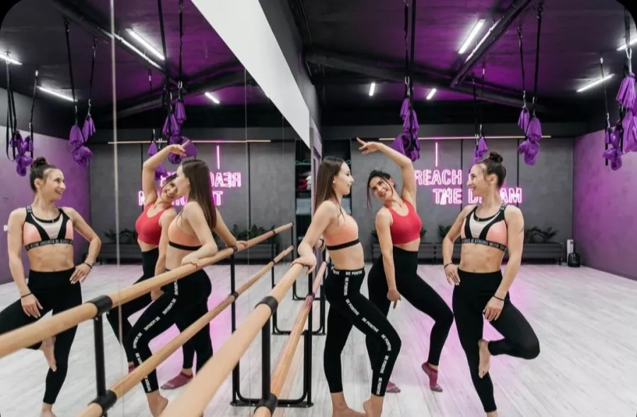 Студия растяжки - стретчинга Ledy Stretch в Ставрополе: Растяжка , Гибкость , Танцы, Стретчинг , Шпагат, Воздушные полотна , Следить за здоровьем, Развиваться,