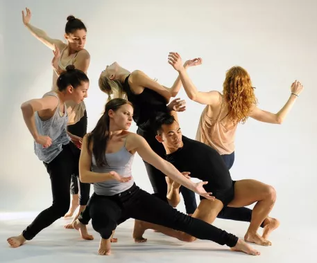 Школа танцев "The Buzz Dance Studio"