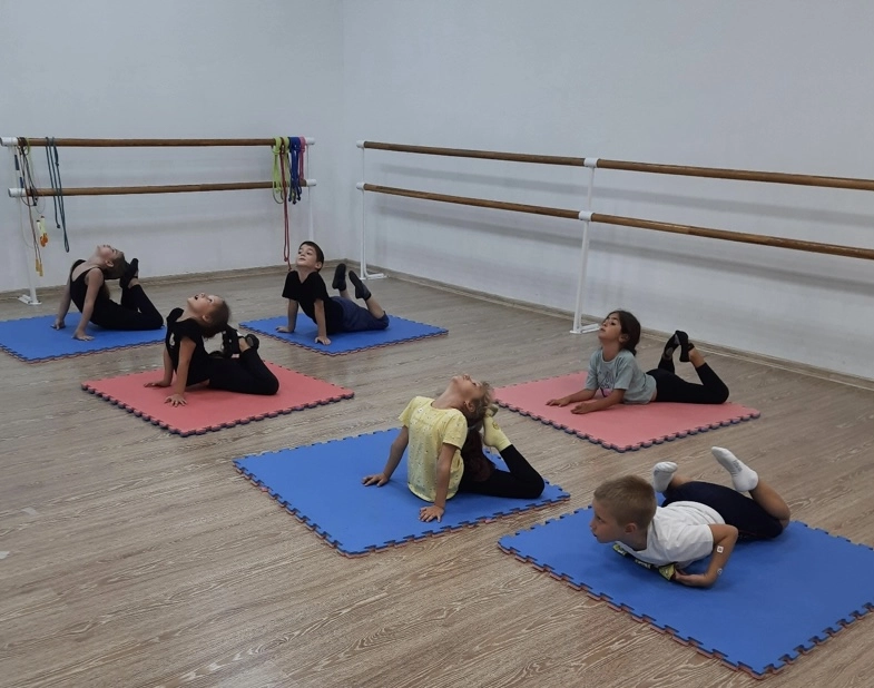 Школа актёрского мастерства АртистТы в Краснодаре: Хобби, Вокал, Хореография, Кинематограф, Студия,