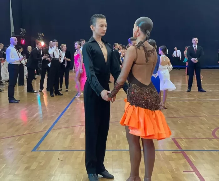 Танцевальный спортивный клуб "Алмаз"