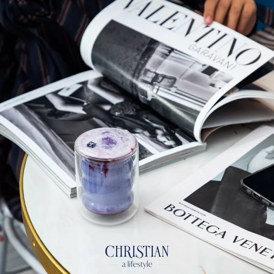 Ресторан Christian в Ереване: Ресторан, Десерты, Завтраки, Кофе, Веранда, Фэшн, Необычная подача, Для свиданий,