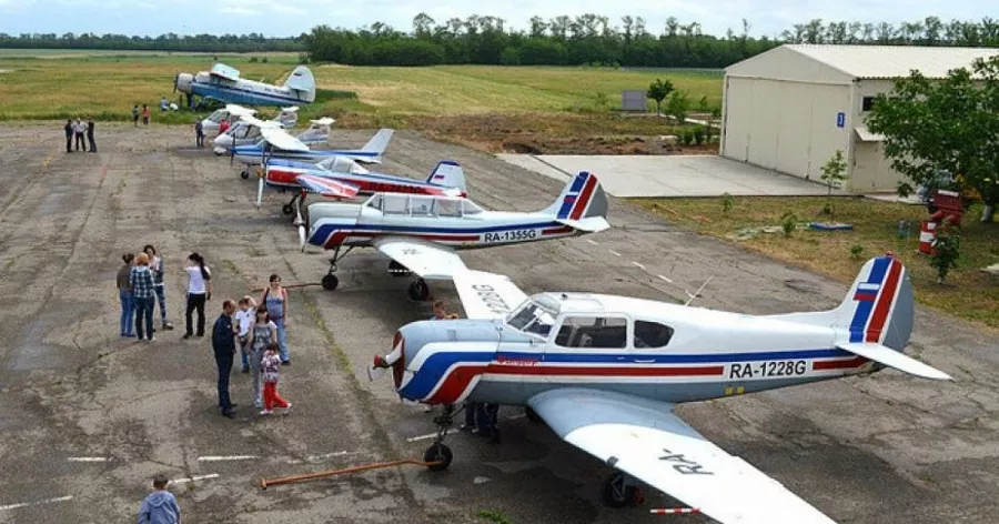 Аэроклуб Aviation Professionals Club в Дубаи: Аэроклуб, Самолет, Экстрим, Airplane, Aeroclub, Extreme,