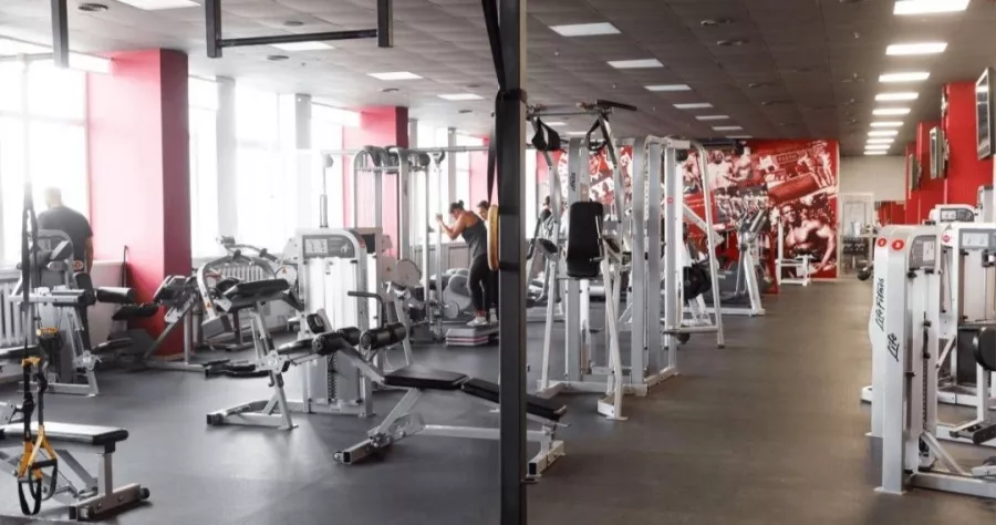 Фитнес центр Powerhouse Gym в Екатеринбурге: Фитнес , Развиваться, Тренер, Тренажёры , Гибкость , Следить за здоровьем,