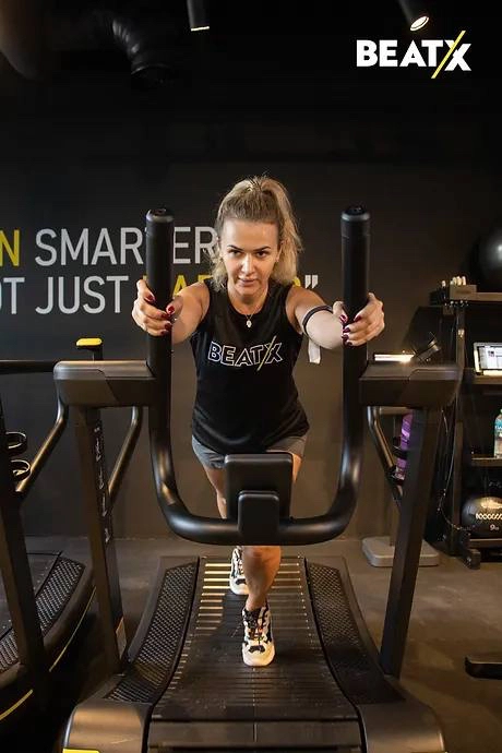 Спортивный зал BeatX в Дубаи: Развитие, Разное,