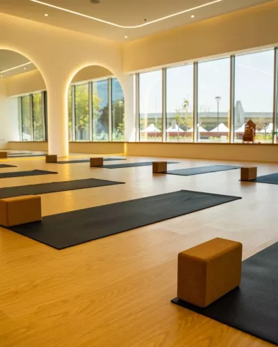 Йога Zoga Yoga Cafe  в  Дубаи