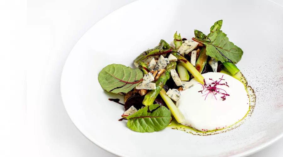 Ресторан Ливингстон в Ереване: Ресторан, Европейская кухня, Французская кухня, Вкусно поесть, Высокая кухня, Для особых случаев , Для свиданий, Живая музыка, Попробовать необычное, Банкет, С видом,