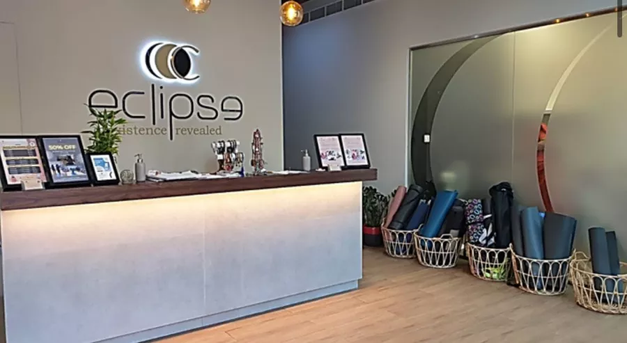 Йога-студия Eclipse - Wellbeing Hub & School в Дубаи: Йога, Фитнес , Пилатес, Развиваться, Гибкость , Следить за здоровьем,
