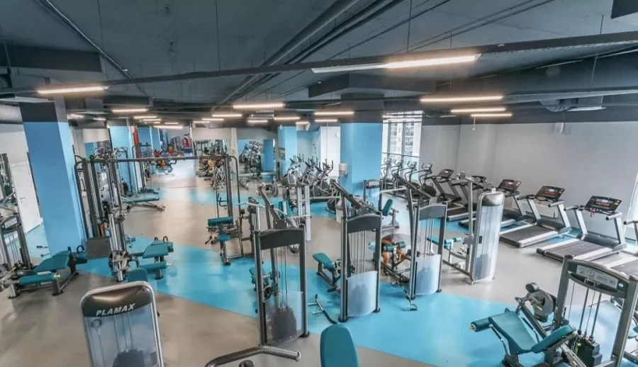 Фитнес клуб Bright Fit в Екатеринбурге: Тренажёры, Тренер, Развитие, Здоровье,