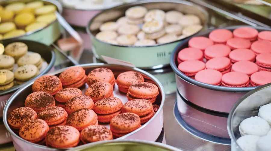 Ресторан Seasons Sweetland в Ереване: Европейская кухня, Десерты, Мороженое, Выпечка, Кофе, Блины и вафли, Завтраки, Веранда, Банкет, Для особых случаев,