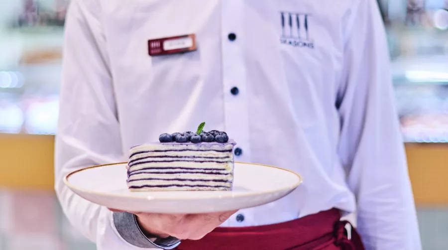 Ресторан Seasons Sweetland в Ереване: Европейская кухня, Десерты, Мороженое, Выпечка, Кофе, Блины и вафли, Завтраки, Веранда, Банкет, Для особых случаев,