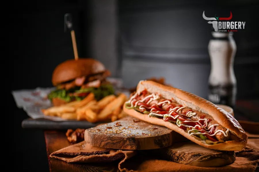 Ресторан Burgery в Ереване: Ресторан, Фаст-фуд, Алкоголь, Бургеры, Кофе, Хот-дог, Мороженое, Доставка, Быстро перекусить, На каждый день,