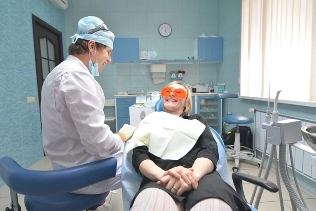 Стоматологическая клиника Адмирал в Екатеринбурге: Имплантация, Лечение Зуба, Удаление Зуба, Детский Стоматолог, Стоматология, Лечение Десен, Лечение Кариеса, Бесплатная Консультация, Диагностика,
