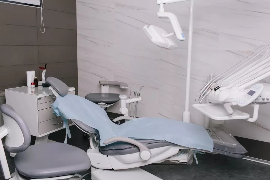 Стоматологическая клиника Al Dente в Екатеринбурге: Имплантация, Лечение Зуба, Удаление Зуба, Детский Стоматолог, Стоматология, Лечение Десен, Лечение Кариеса, Бесплатная Консультация, Диагностика,