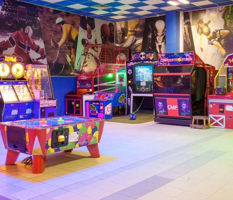 Парк развлечений Космик на Сходненской в Москве: Отдых, Бильярд, Боулинг, Развлечение, Досуг, Праздник, Игры,