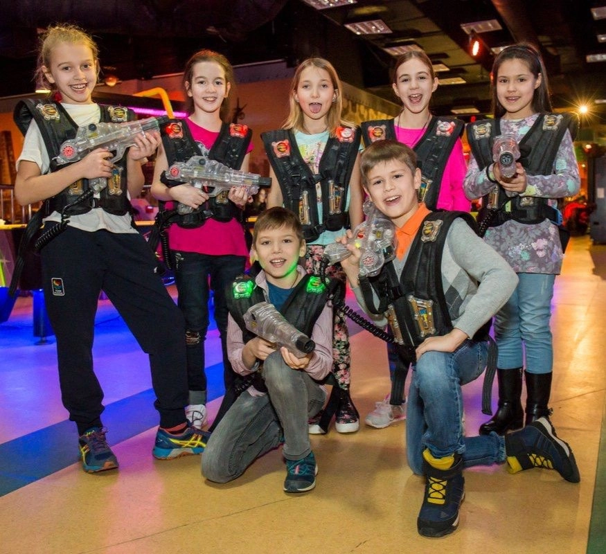 Парк развлечений Космик на Сходненской в Москве: Отдых, Бильярд, Боулинг, Развлечение, Досуг, Праздник, Игры,