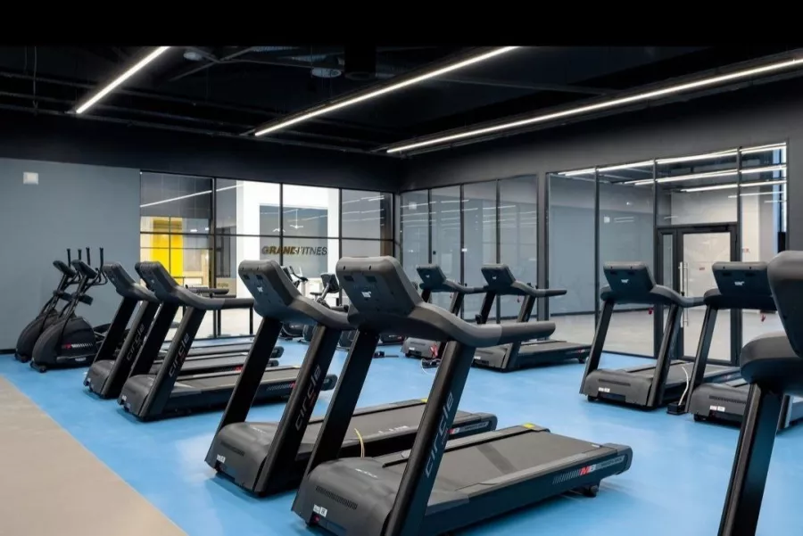 Фитнес клуб GRAND Fitness в Екатеринбурге: Фитнес , Тренер , Тренажёры , Гибкость , Следить за здоровьем, Развиваться,