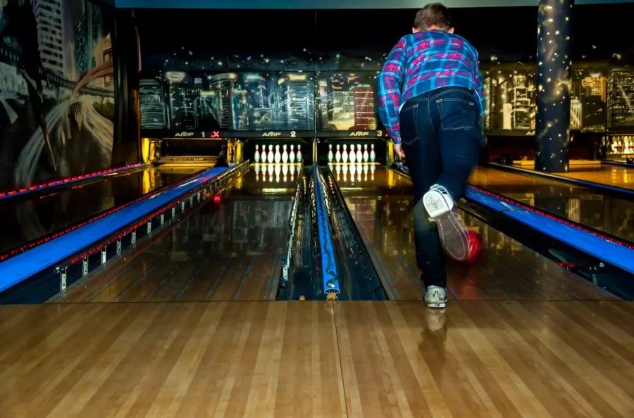 Боулинг-клуб BowlingShow в Санкт-Петербурге: Боулинг, Развлечение, Досуг, Праздник, Бильярд, Игры,