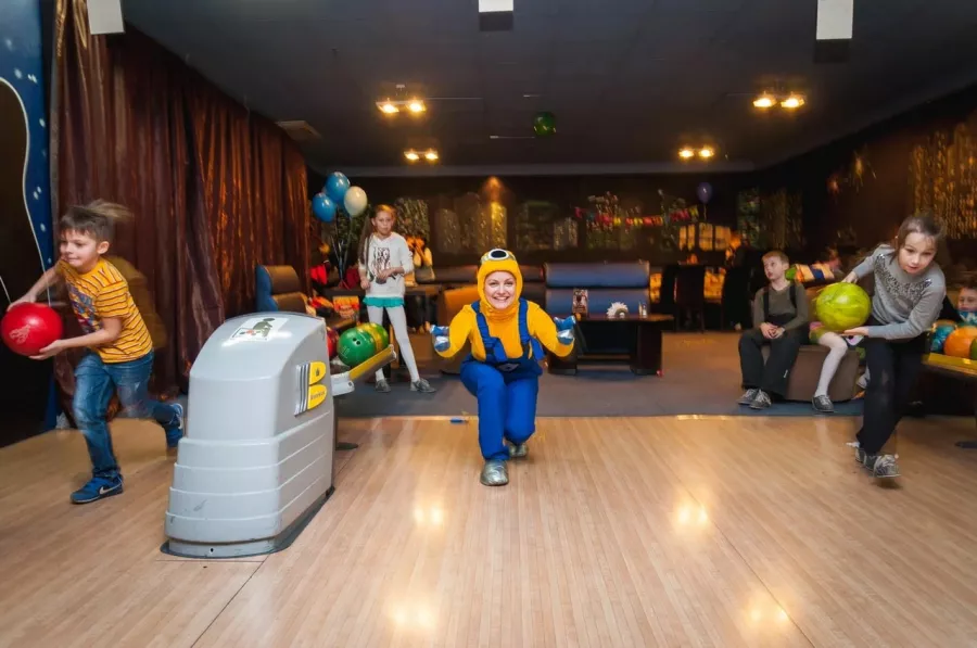 Боулинг-клуб BowlingShow в Санкт-Петербурге: Боулинг, Игра, Развлечение, Досуг, Друзья, Праздник, Бильярд,