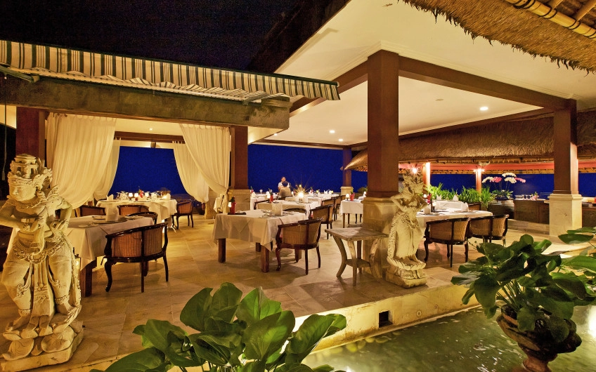 Ресторан Boni bali restaurant в Бали: Ресторан, Бизнес-лач, Банкетный зал, Dinner, Restaurant, Food,