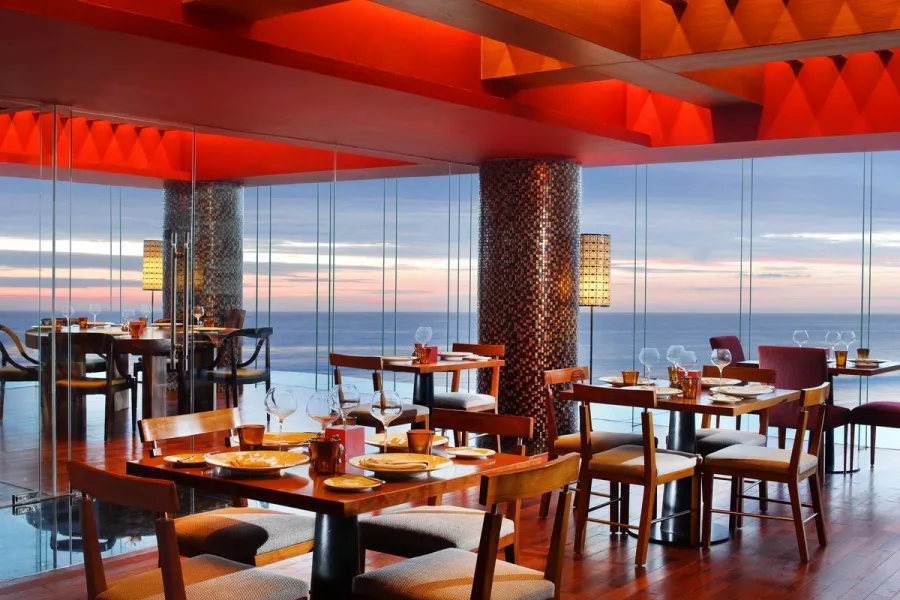 Ресторан Boni bali restaurant в Бали: Ресторан, Бизнес-лач, Банкетный зал, Dinner, Restaurant, Food,