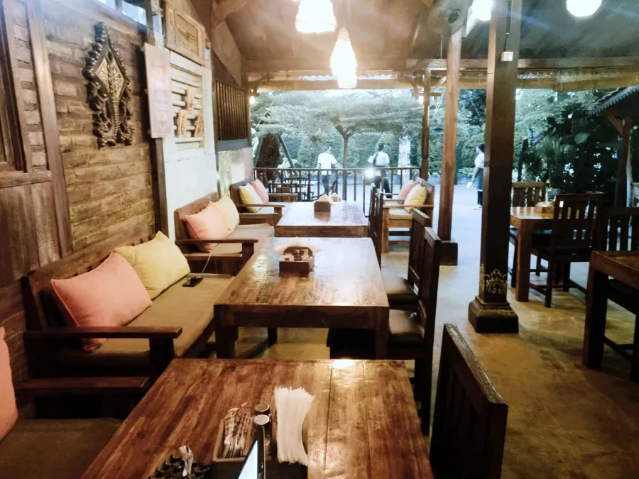Ресторан Just Kitchen Georgian Restaurant в Бали: Ресторан, Бизнес-лач, Банкетный зал, Dinner, Restaurant, Food,