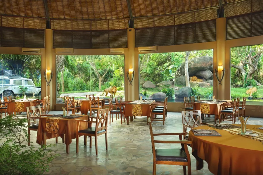 Ресторан Ambermoon Restaurant Bali в Бали: Ресторан, Бизнес-лач, Банкетный зал, Dinner, Restaurant, Food,