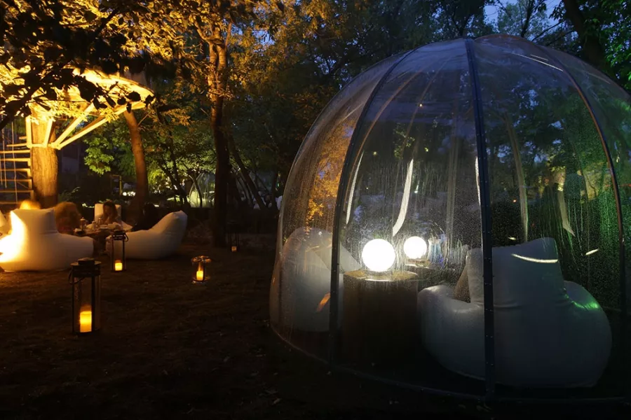 Ресторан El Garden в Ереване: Ресторан, Веранда, Под открытым небом, Вкусно поесть, Для особых случаев, Детская комната, Для свиданий, Особенная атмосфера, Заказать банкет,