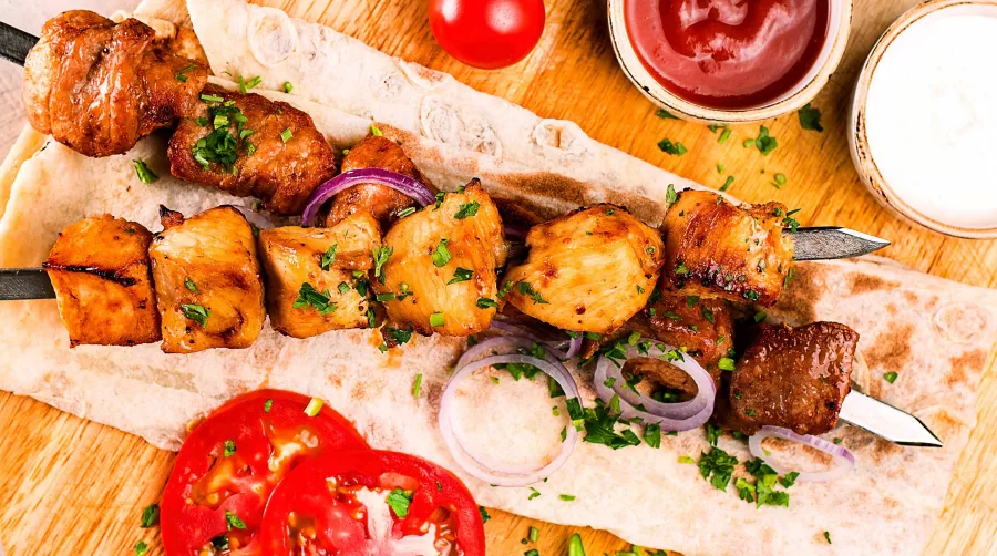 Кафе Еревани Шаурма в Ереване: Стритуфуд, Мясо, Шашлык, Шаурма, Фастфуд, Быстро перекусить, Пирожки, Доставка,