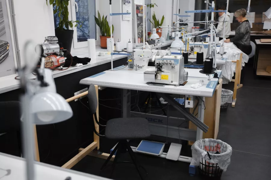 Швейный цех Molnia studio в Санкт-Петербурге: Производство, Одежда , Танцы, Бизнес,