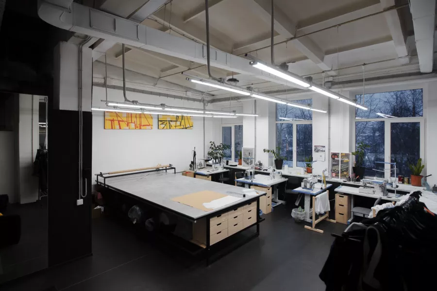 Швейный цех Molnia studio в Санкт-Петербурге: Производство, Одежда , Танцы, Бизнес,