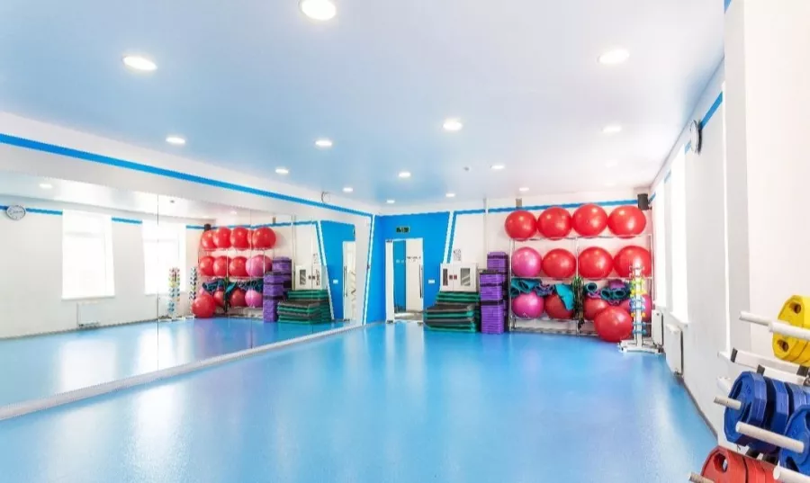 Фитнес клуб Life Fit в Екатеринбурге: Фитнес, Развиваться, Тренер, Тренажёры , Гибкость , Следить за здоровьем,