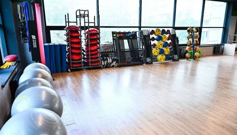 Фитнес-клуб Gymhall в Екатеринбурге: Фитнес , Гибкость , Тренер , Тренажёры , Следить за здоровьем, Развиваться,