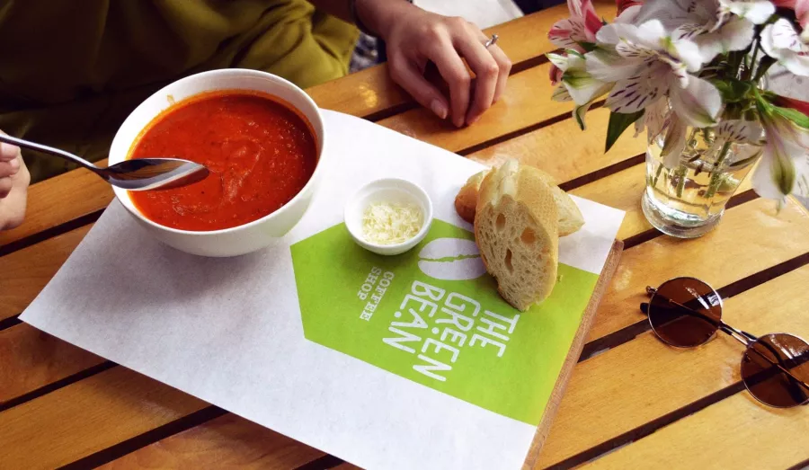 Кафе Green Bean в Ереване: Европейская кухня, Завтраки, Для веганов, Выпечка, Можно с животными, На каждый день, Встретиться с друзьями,