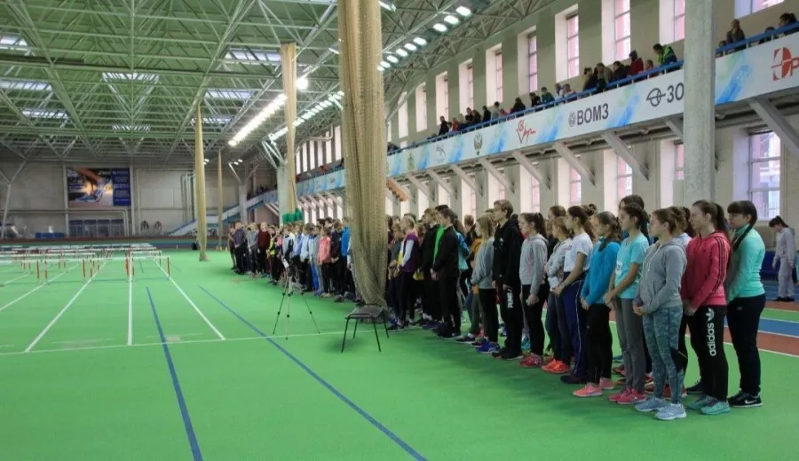Спортивный комплекс им. Яламова в Екатеринбурге: Бег, Развитие,