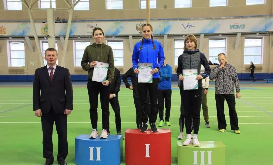 Спортивный комплекс им. Яламова в Екатеринбурге: Бег, Развитие,