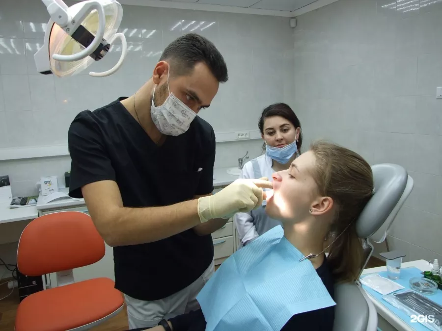 Стоматологическая клиника Дантист-1 в Екатеринбурге: Имплантация, Лечение Зуба, Удаление Зуба, Детский Стоматолог, Стоматология, Лечение Десен, Лечение Кариеса, Бесплатная Консультация, Диагностика,