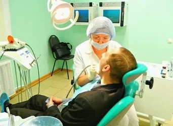 Стоматологическая клиника Дантист-1 в Екатеринбурге: Имплантация, Лечение Зуба, Удаление Зуба, Детский Стоматолог, Стоматология, Лечение Десен, Лечение Кариеса, Бесплатная Консультация, Диагностика,