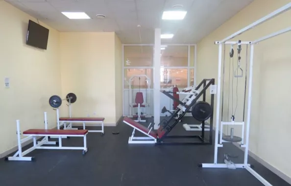 Физкультурно-оздоровительный центр "АЙС"