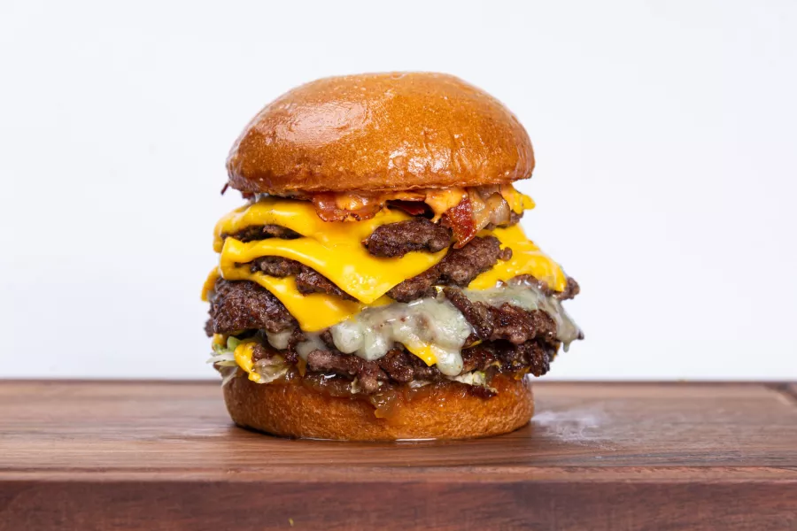 Ресторан Twins Smashburgers в Ереване: Стритфуд, Бургеры, Вкусно поесть, Быстро перекусить, На каждый день, Для веганов,