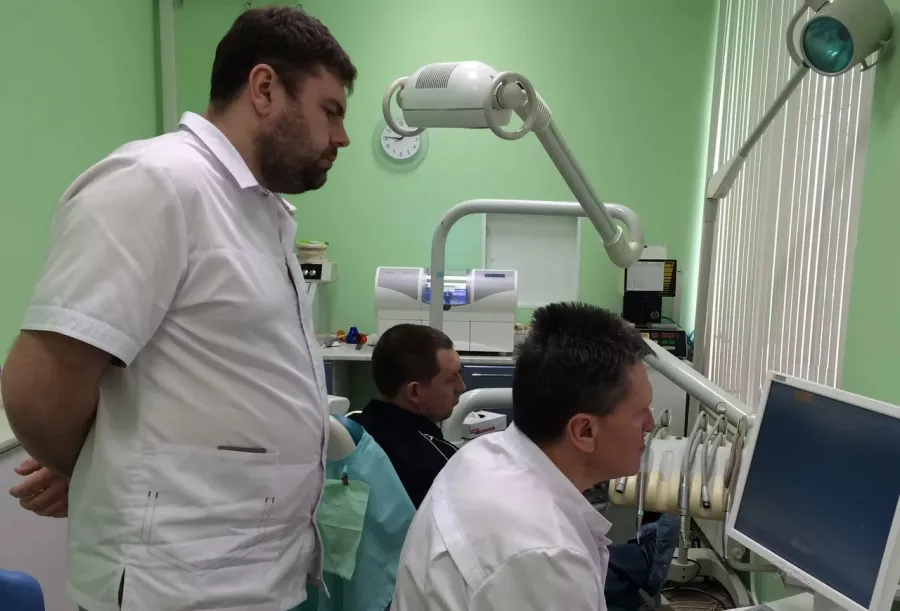 Стоматологическая клиника Салюс Л в Екатеринбурге: Имплантация, Лечение Зуба, Удаление Зуба, Детский Стоматолог, Стоматология, Лечение Десен, Лечение Кариеса, Бесплатная Консультация, Диагностика,