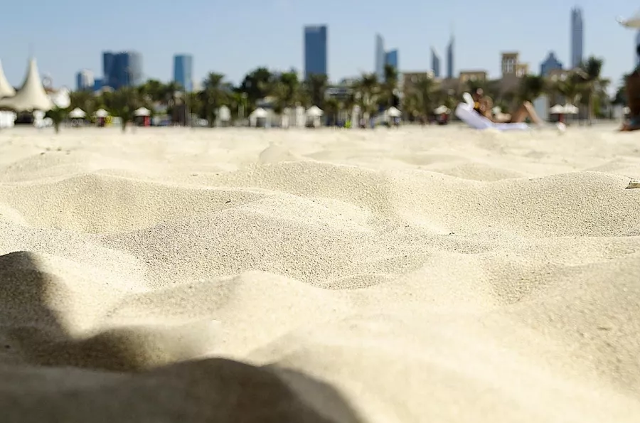 Пляж Джумейра Оупен Бич или Jumeirah Open Beach в Дубаи: Пляж, Бесплатный Пляж, Пляжный Спорт, Пляжные Кафе, Пляж для Семьи, Пляжный Ресторан, Песчаный Пляж, Пляжные Развлечения, Городской Пляж, Пляжный Отдых,