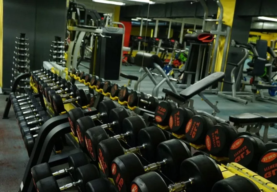 Фитнес клуб IRON GYM в Екатеринбурге: Развиваться, Фитнес , Тренер , Тренажёры , Бокс , Следить за здоровьем,