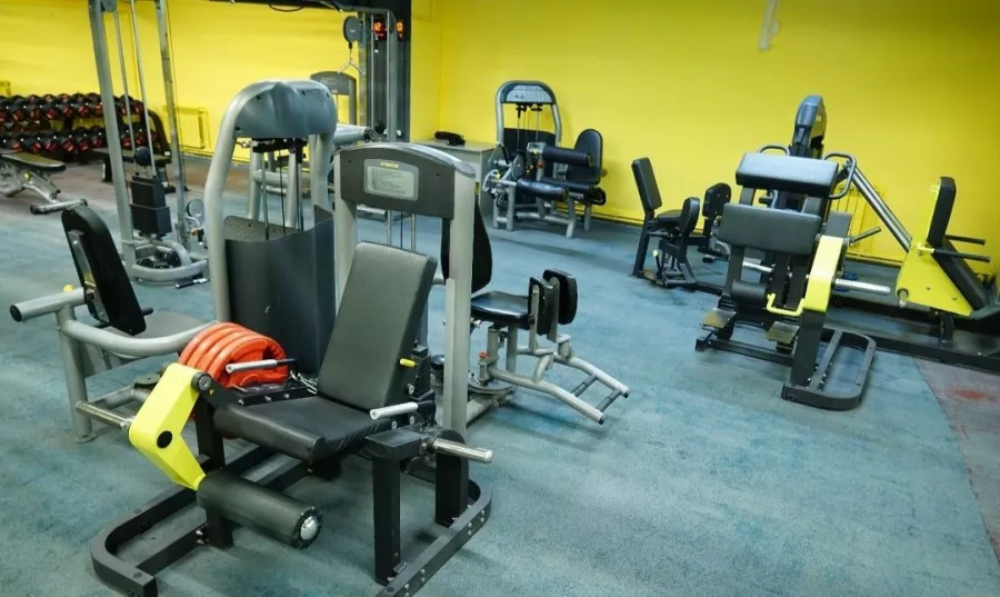 Фитнес клуб IRON GYM в Екатеринбурге: Развиваться, Фитнес , Тренер , Тренажёры , Бокс , Следить за здоровьем,