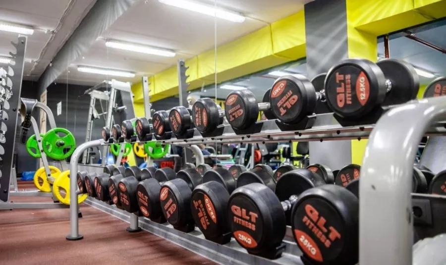 Фитнес клуб IRON GYM в Екатеринбурге: Развиваться, Фитнес , Тренер , Тренажёры , Бокс , Следить за здоровьем,